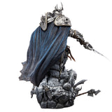 World of Warcraft Rey Exánime Arthas Estatua Premium de 26" en gris - Vista derecha