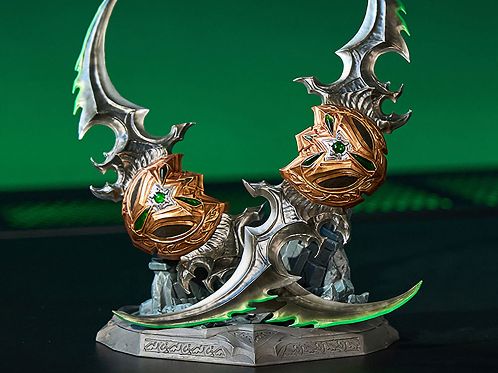 Immagine dettagliata di World of Warcraft Warglaives of Azzinoth Replica