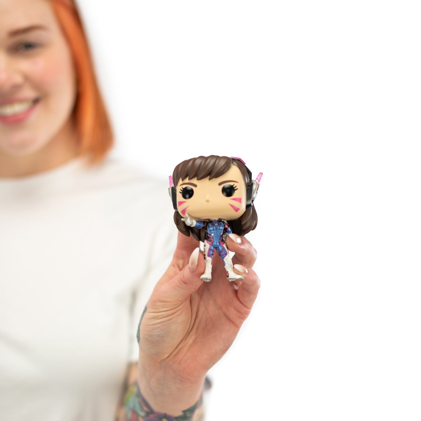Overwatch D.Va Funko Pop! Figure & Bag Bundle - Front View Pop! with Model
