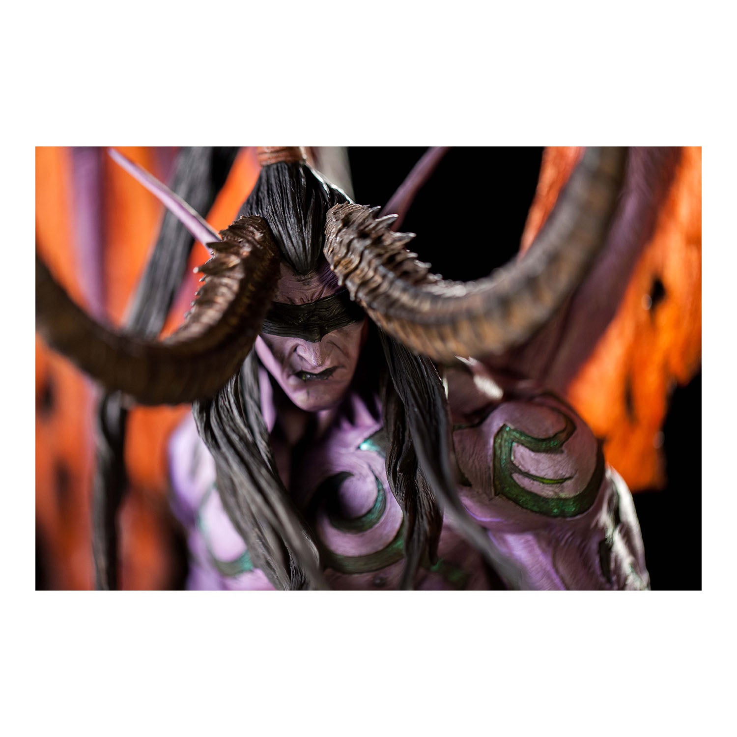 World of Warcraft Illidan 23" Premium Statue in Red - Zoom Face View